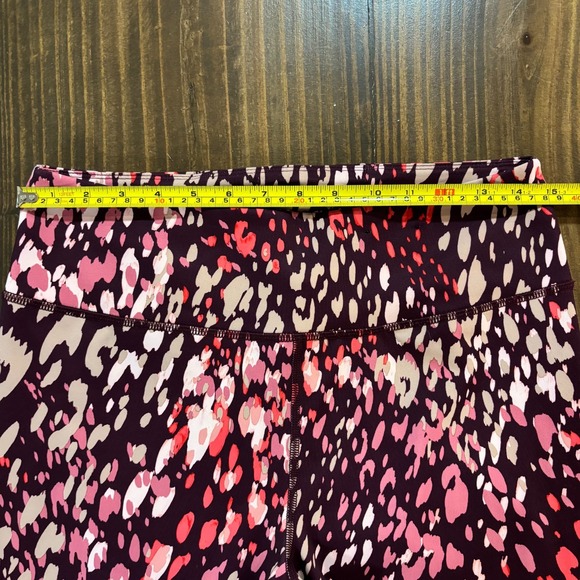 FILA SPORT Womens Large Patterned Capri Leggings Pink Purple Stretch Activewear - Picture 3 of 6